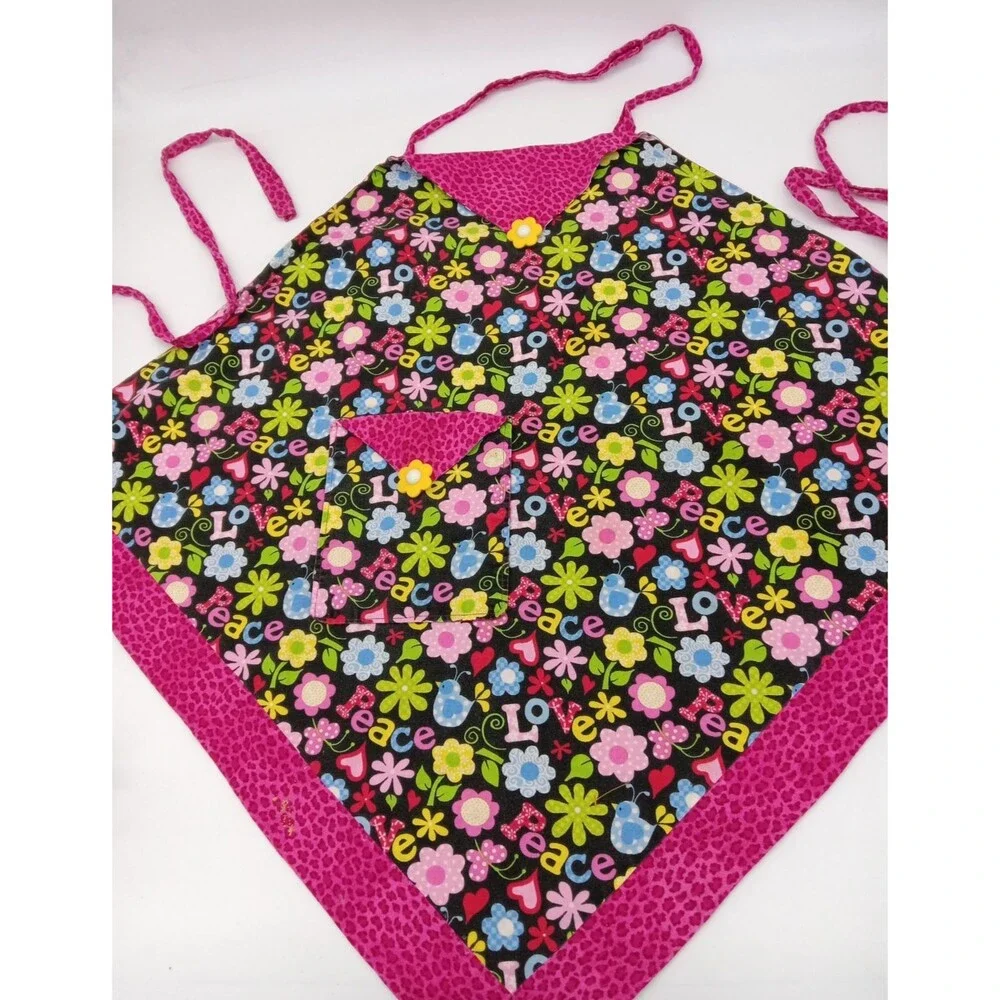 Handmade Vintage Retro Style Peace Love Happy Fun Apron With Pocket